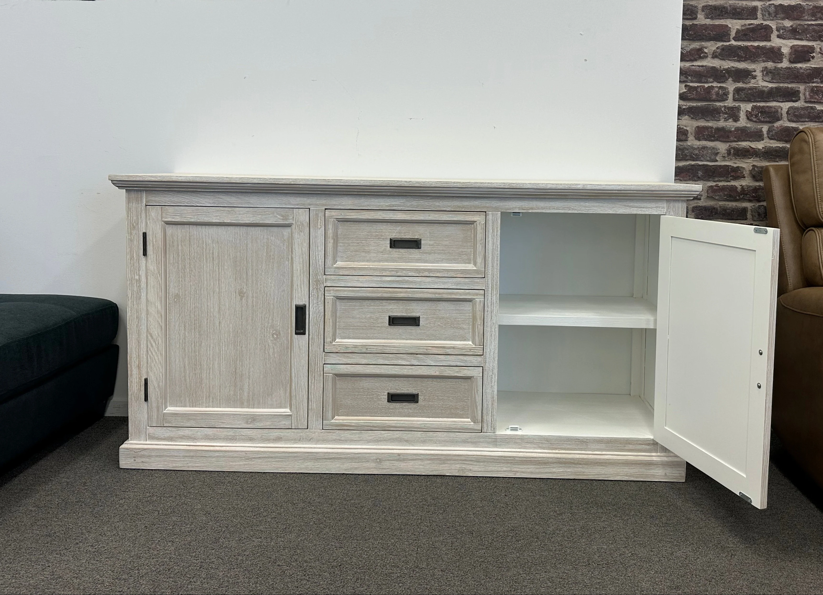 Harbour Buffet Cabinet - Image 3